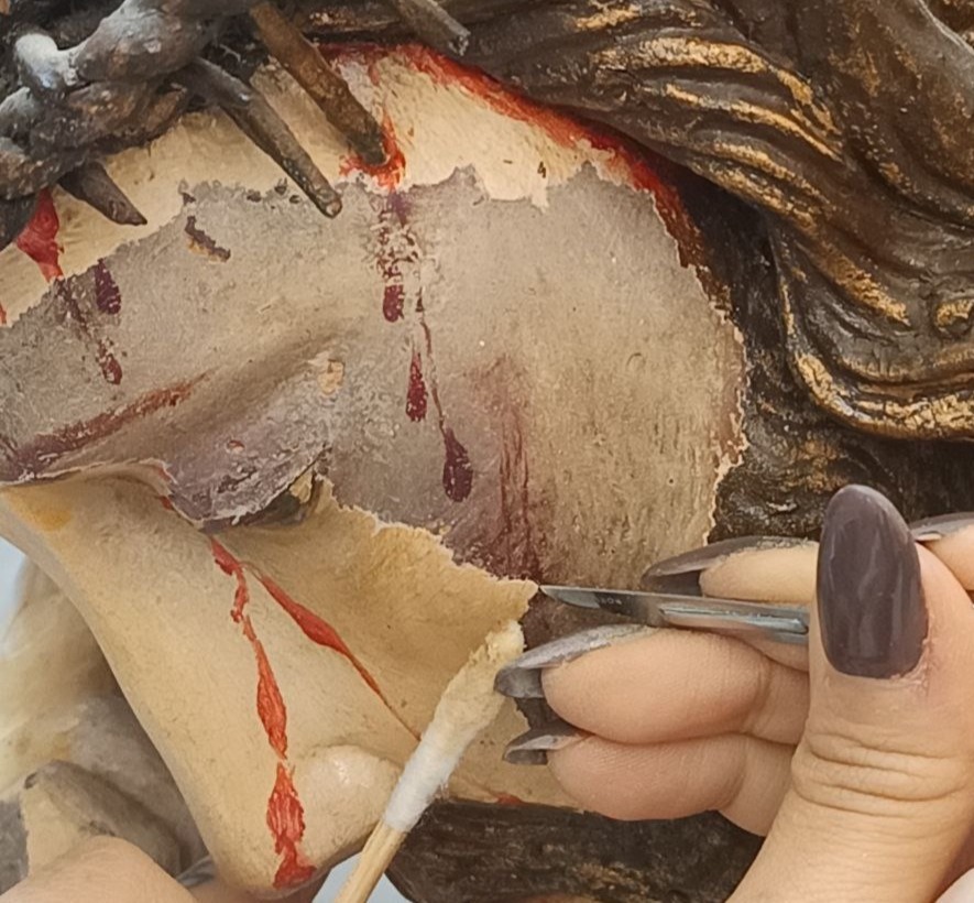 Restauración de escultura policromada religiosa
