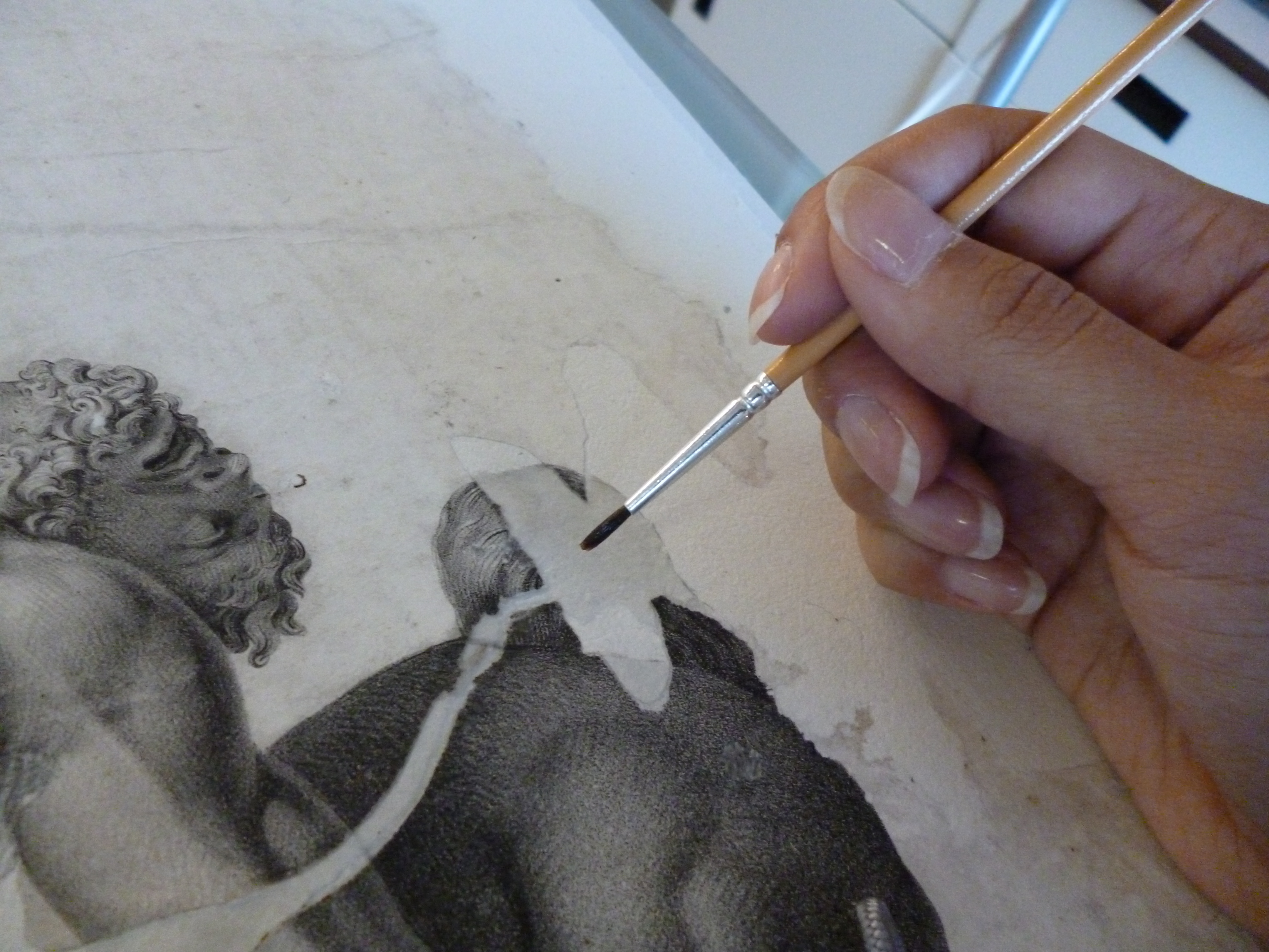 Conservación de obras sobre papel, grabados y documentos